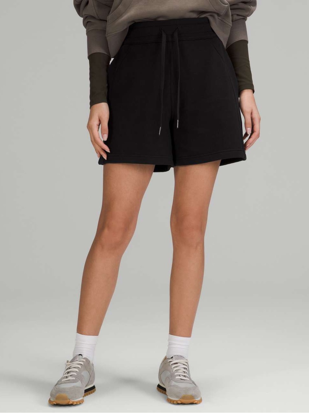 Lululemon Scuba High-Rise Short 5" Black Size 14
